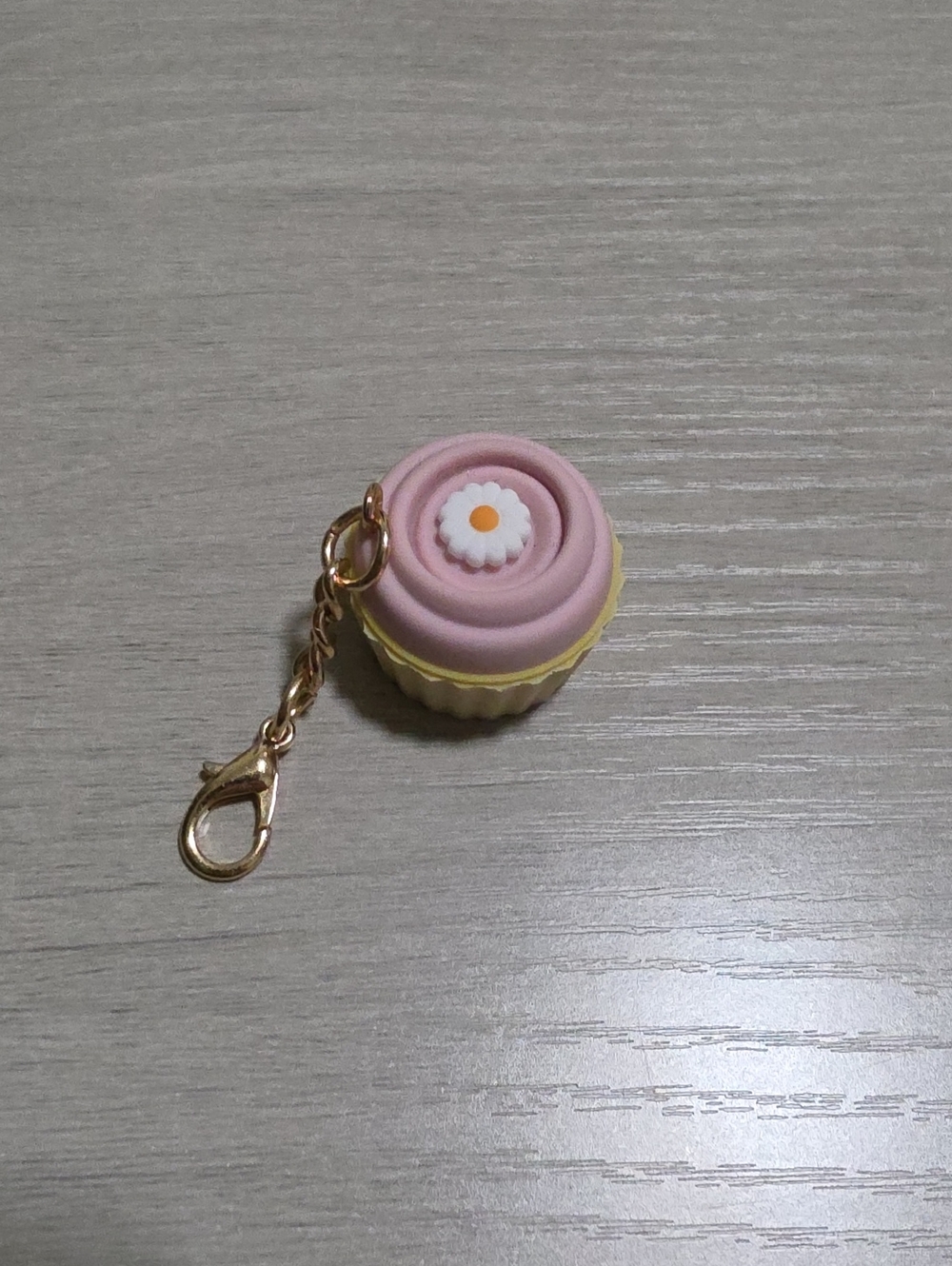 Magnolia Bakery × Londontown Cupcake Keychain Bag Charm